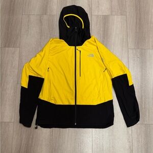 The North Face mens Summit L4 Windstopper Softshell Jacket - XL -Yellow/Black